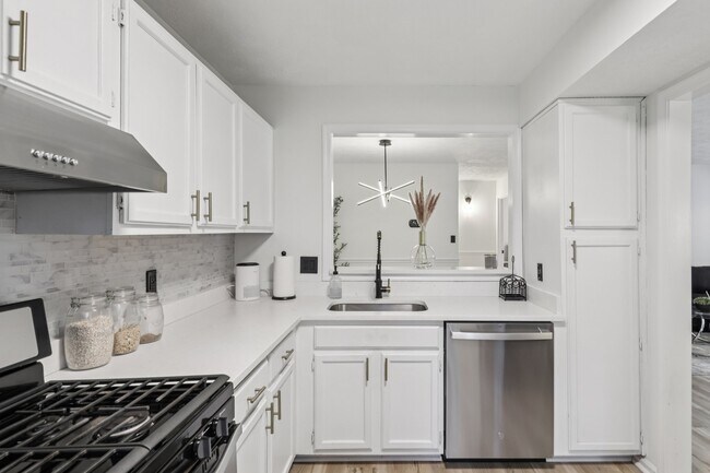 Building Photo - 2209 Hunters Run Dr