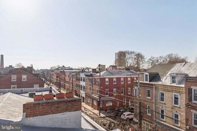 Building Photo - 789 S 2nd St