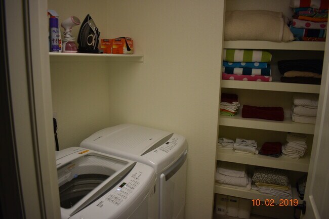 Building Photo - 19925 W 93rd Ave