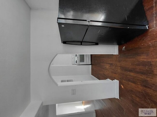 Building Photo - 521 N 9th St