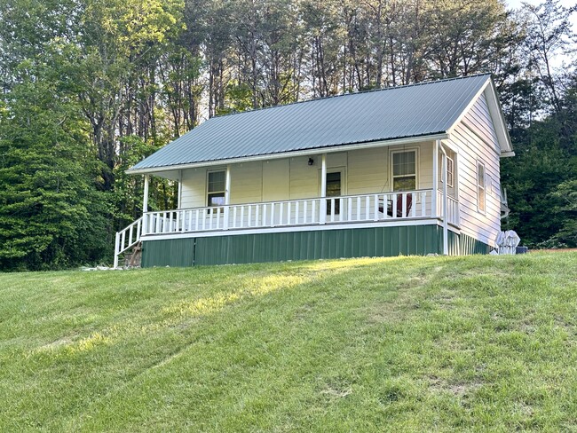 Building Photo - 147 Swain Rd