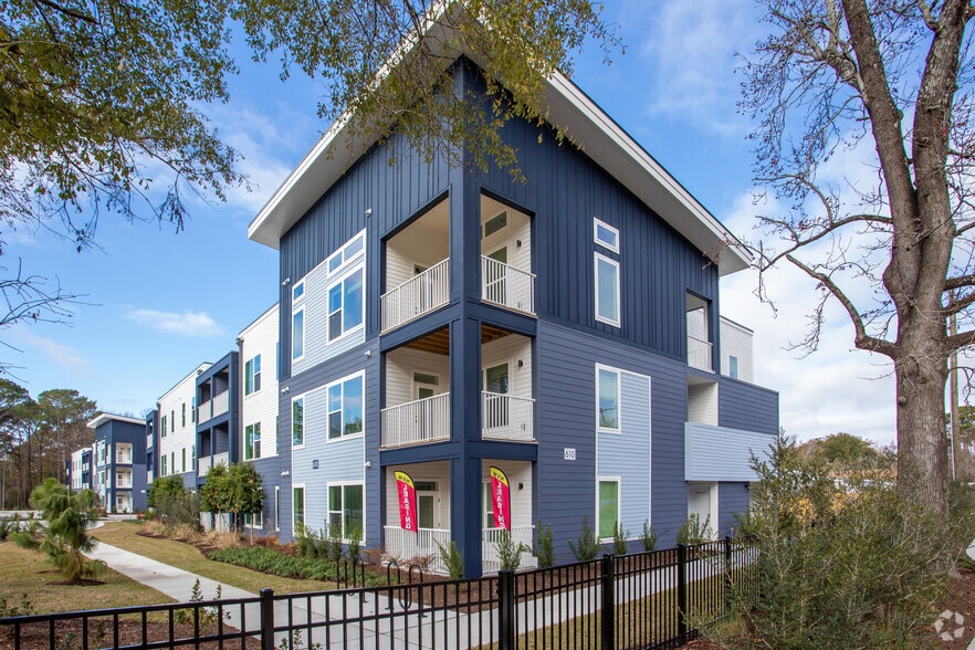 Building Photo - Ethos Apartments | New Contstruction