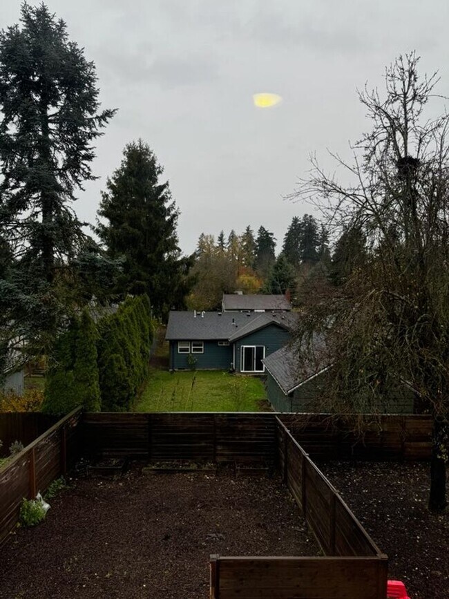 Building Photo - 1132000