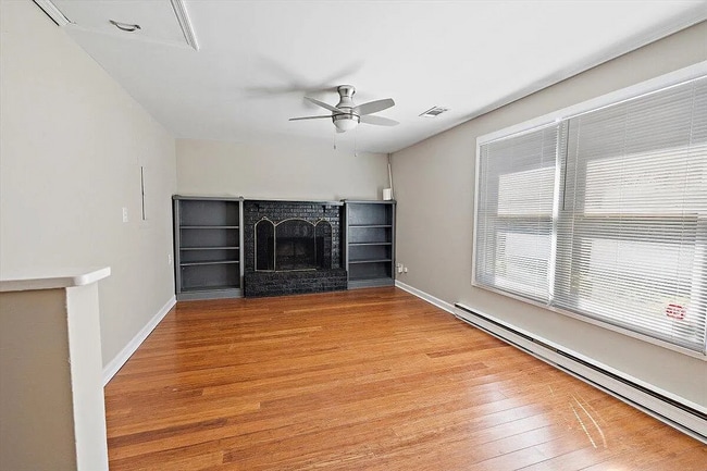 Building Photo - 1431 Glencoe Dr