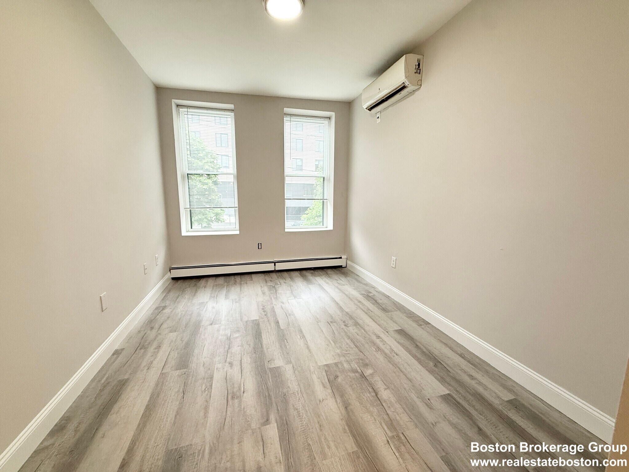 Building Photo - 15 Ruggles St