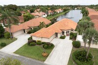 Building Photo - 2843 SW Mariposa Cir