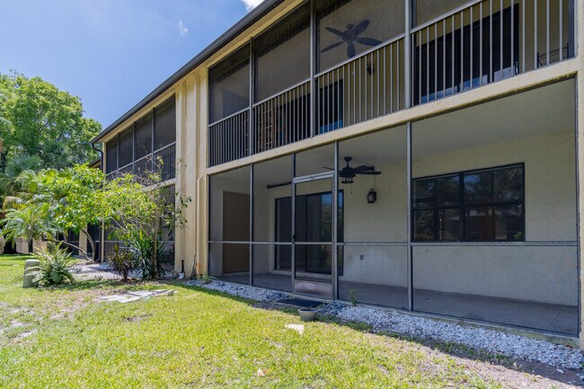 Building Photo - 1272 S Military Trail