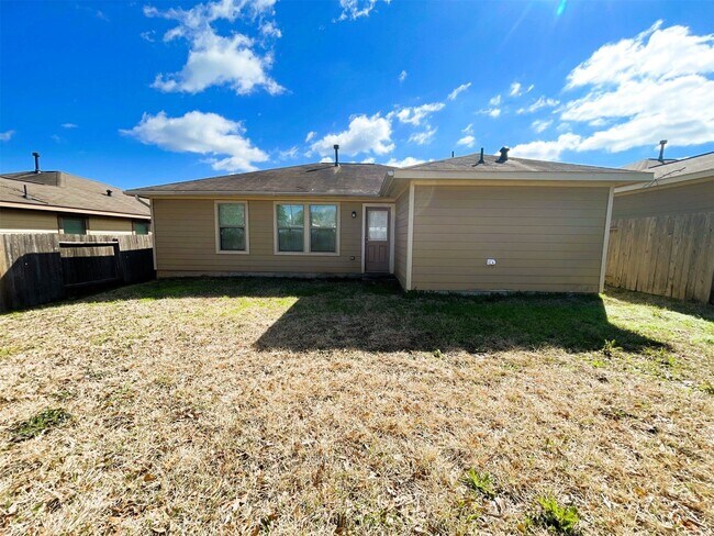 Building Photo - 819 Katydid Ct