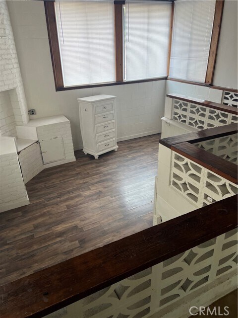 Building Photo - 44078 Cedar Ave