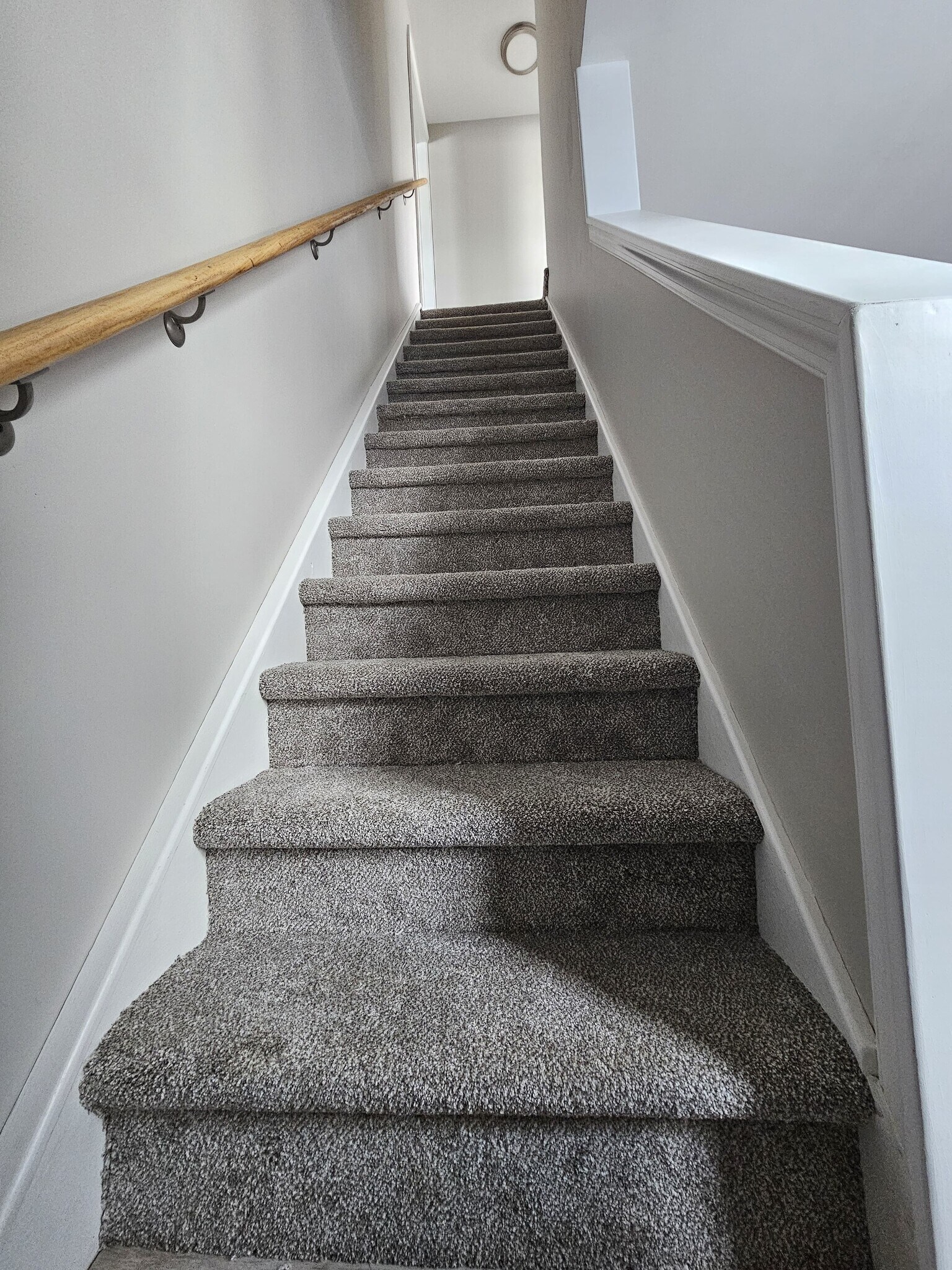 Building Photo - 1338 Main St