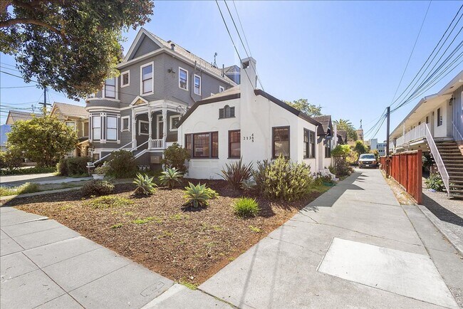 Building Photo - 2134-2138 Clinton Ave