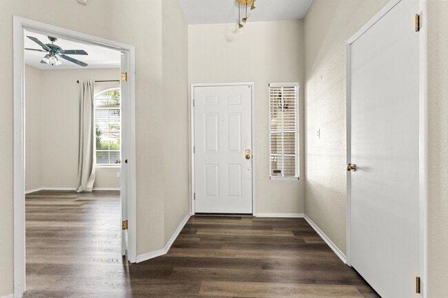 Building Photo - 10621 Tivoli Ct