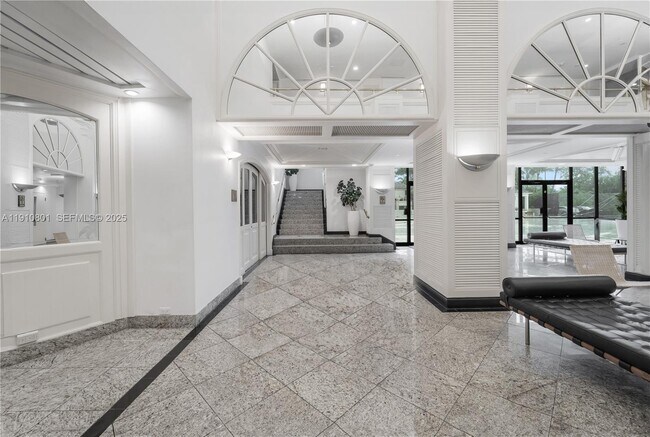 Building Photo - 780 NE 69th St