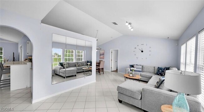 Building Photo - 3107 SW 15th Ave