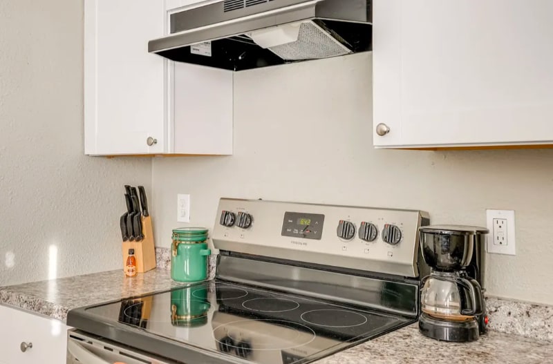 Building Photo - 1444 S 13th Ave