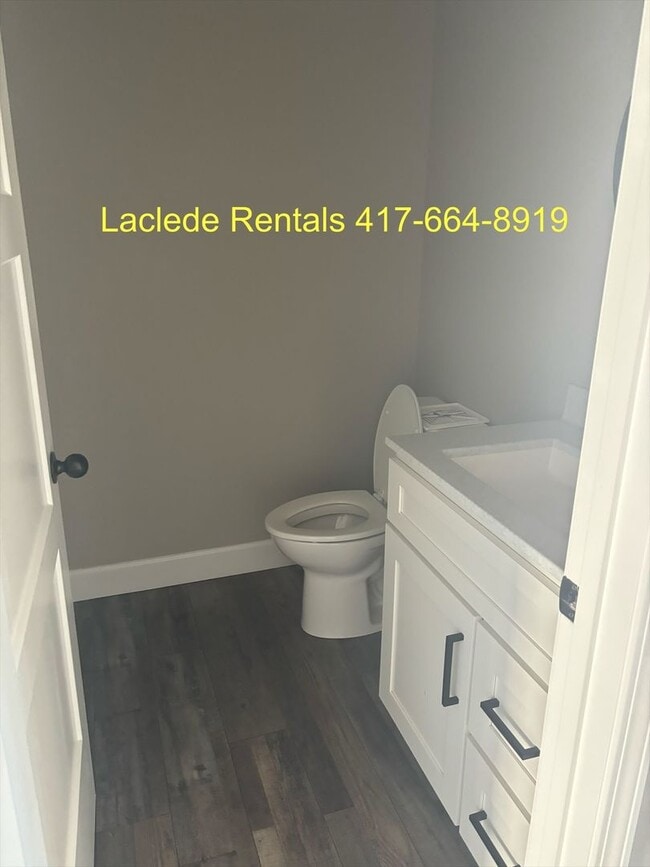 Building Photo - 3 BEDROOM 2.5 BATHROOM TOWNHOUSE FOR RENT