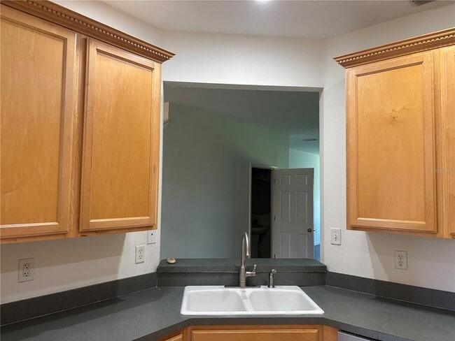 Building Photo - 3429 Parkridge Cir