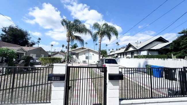 Building Photo - Charming Newly Renovated 1-Bedroom Home in El Sereno!