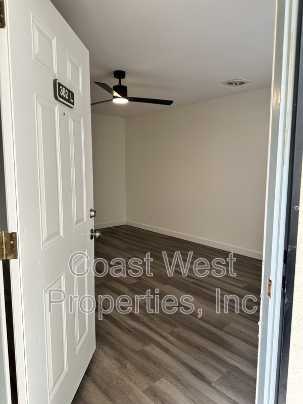 Building Photo - 382 Acacia Ave