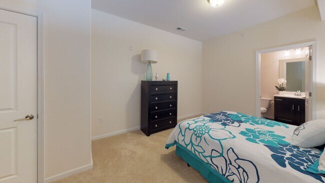 Building Photo - A4X | 1 Bed 1.5 Bath | 1119 sf | $1626 - $...