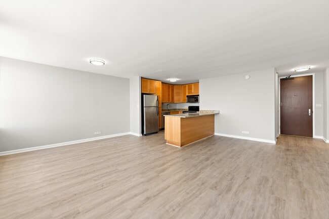 Building Photo - 655 W Irving Park Rd
