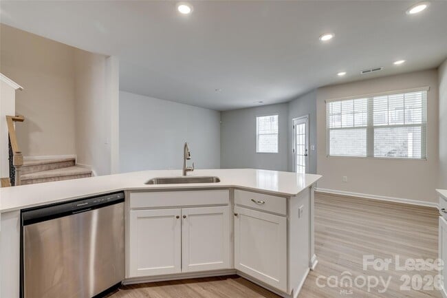 Building Photo - 807 Gable Oak Ln