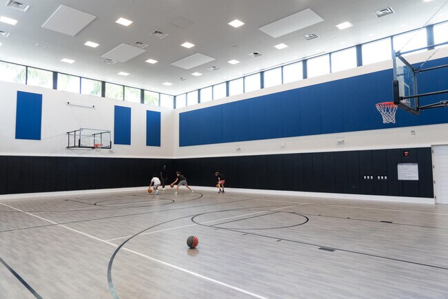 Building Photo - 8151 Laurel Falls Dr