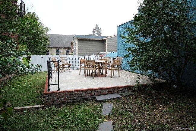 Building Photo - 95 Liberty St