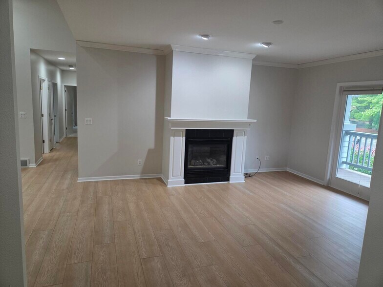 Living Room - 1078B Creeks Cross Rd