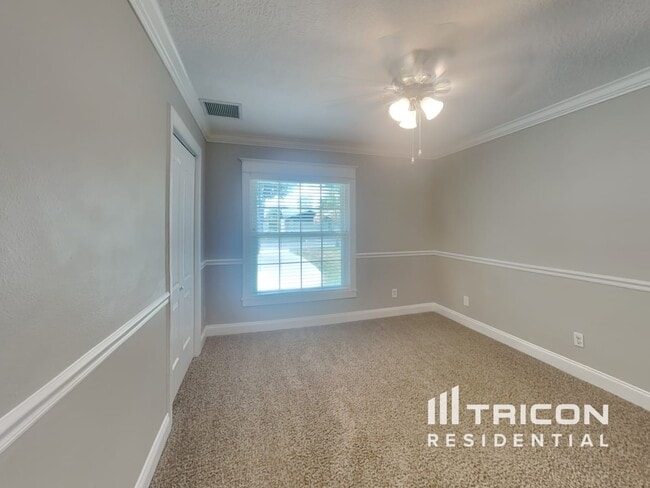 Building Photo - 17519 Willow Pond Dr