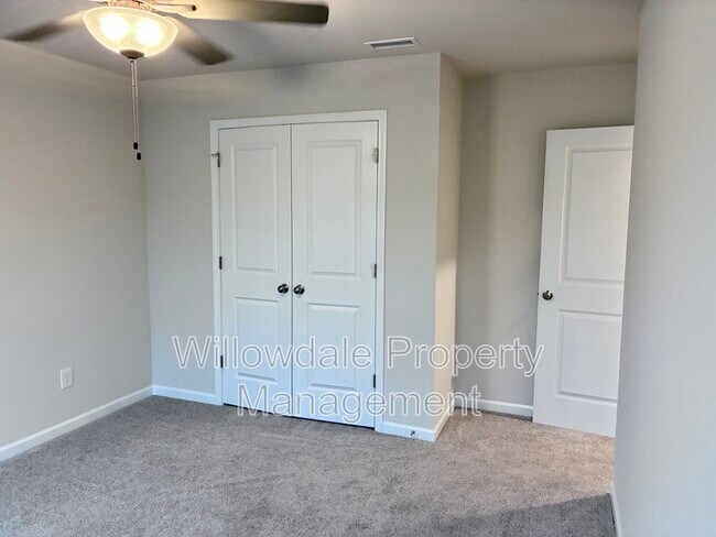 Building Photo - 179 Pinkie Ln