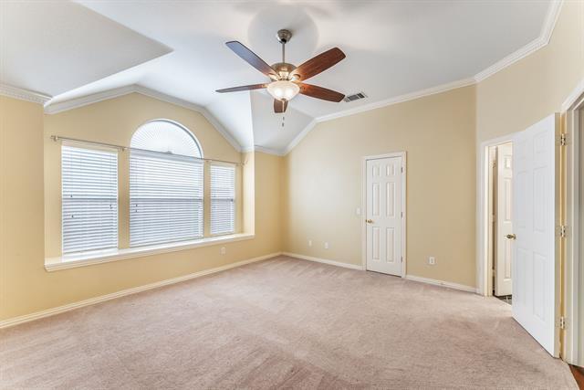Building Photo - 2832 Bluffview Dr