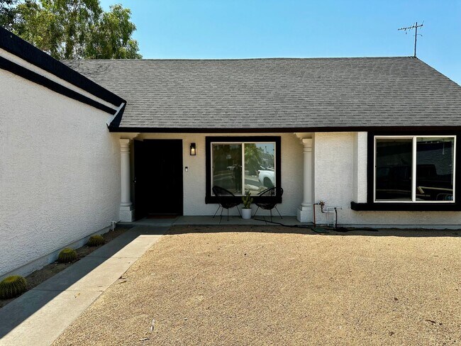 Building Photo - 4528 W Kristal Way