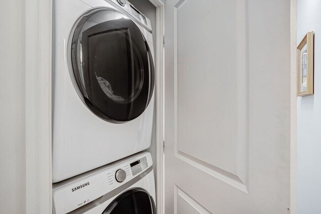 Building Photo - 1323 Clifton St NW