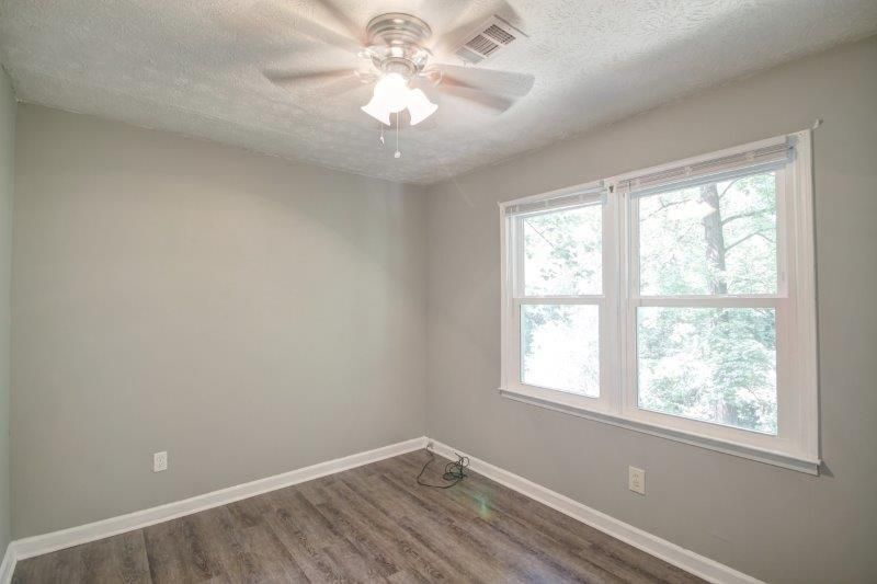 Building Photo - 2450 Horseshoe Bend Rd