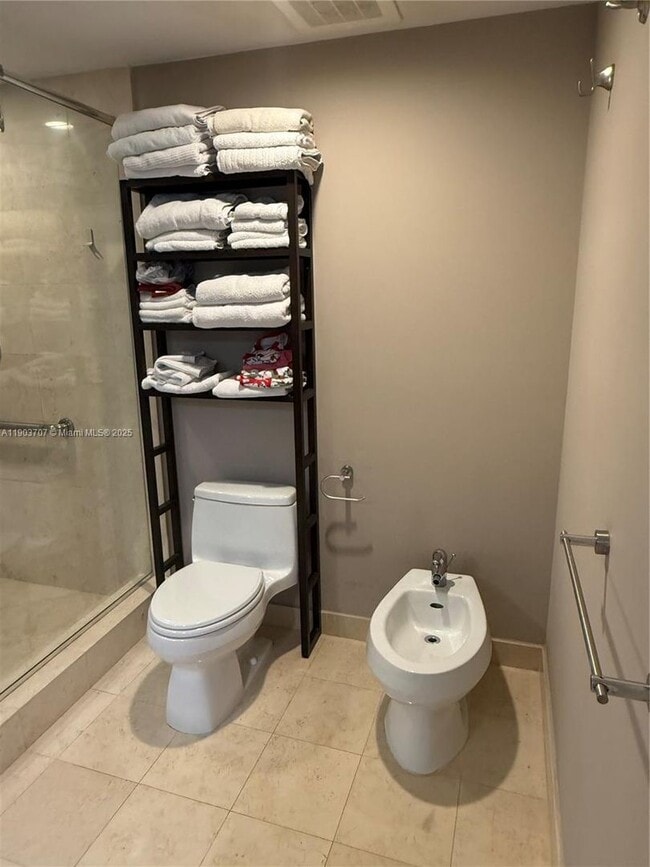 Building Photo - 1850 S Ocean Dr