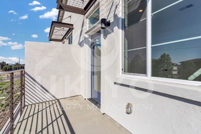 Building Photo - 588 Pawnee Ln