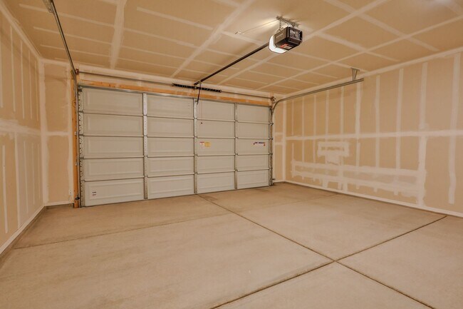 Building Photo - 11972 E Chavez Dr
