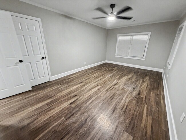 Building Photo - 1473 Oberle Ave