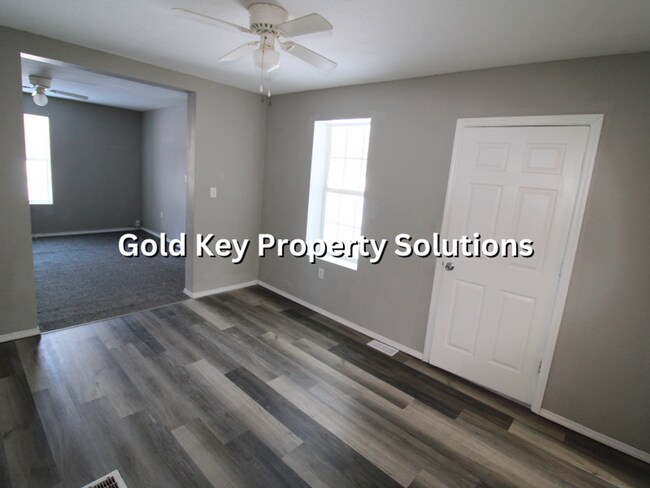 Building Photo - 1221-1223 W 14th St