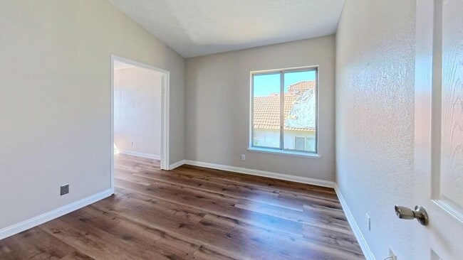Building Photo - 12658 Heartleaf St