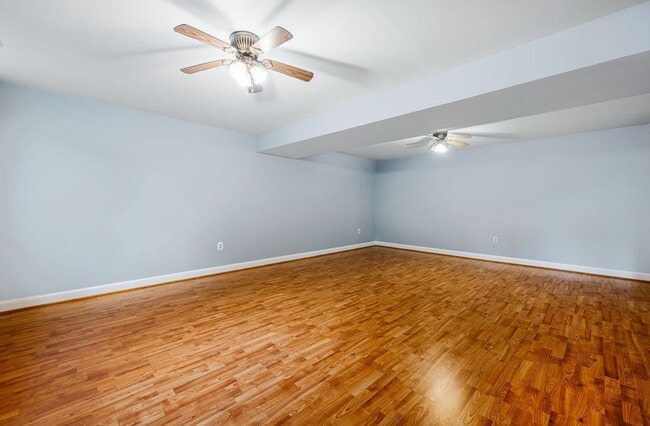 Building Photo - 11821 Sinclair Ln