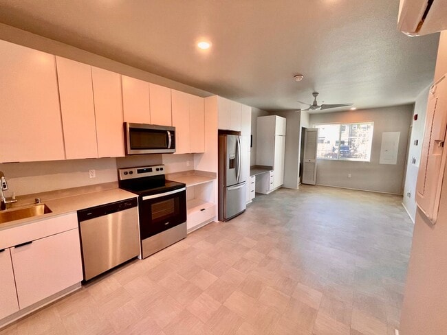 Building Photo - Spacious Studio, PET FRIENDLY in Ho'opili ...