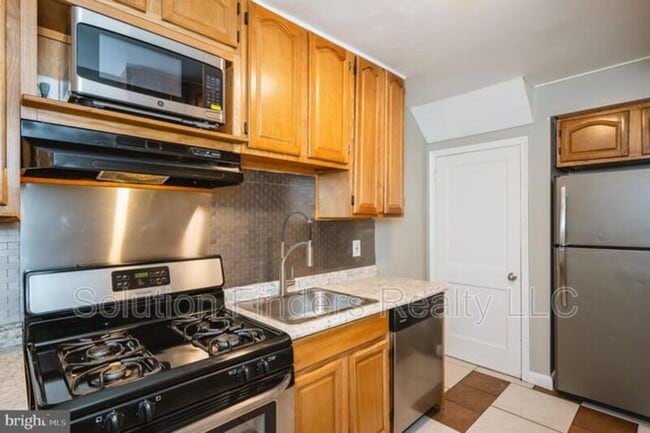 Building Photo - 2110 Coralthorn Rd