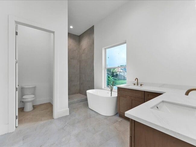 Building Photo - 8115 Cedar Brush Cir