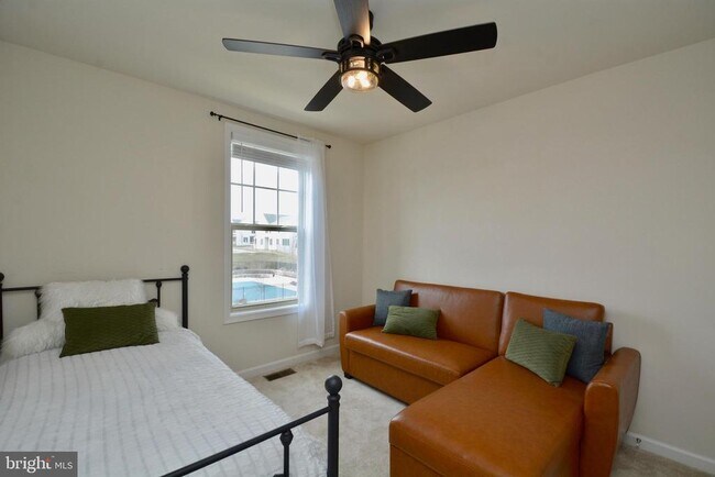 Building Photo - 22305 Broadway Ave