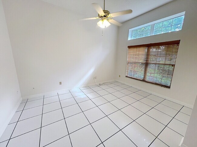 Building Photo - Charming 4-Bedroom Oasis with 3 Baths in P...