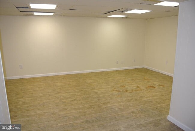Building Photo - 6 Cobblestone Dr