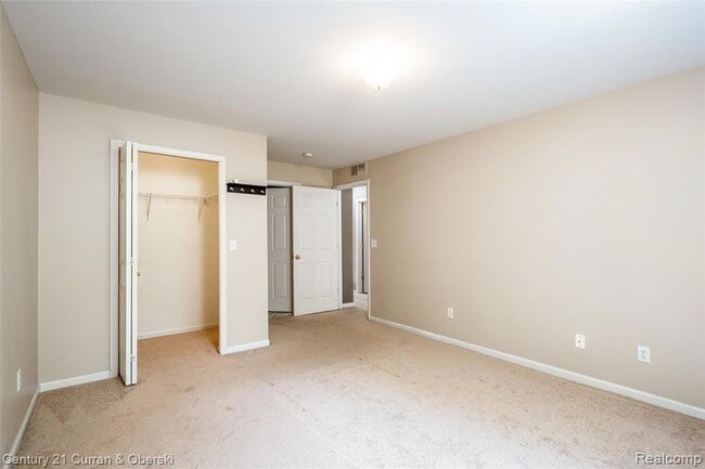 Building Photo - 39660 Rockcrest Ln