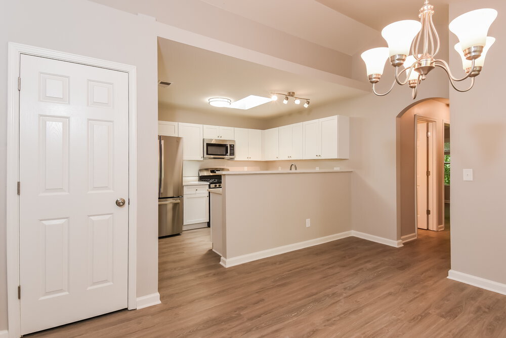 Building Photo - 2010 Greenhill Pass